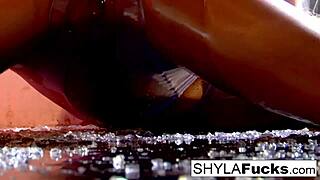 A rare solo performance by sexy shyla stylez in an erotic style