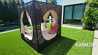 Shy rich muslim milf fucks handyman