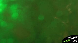 thai girl's tight feet give amazing footjob 😘