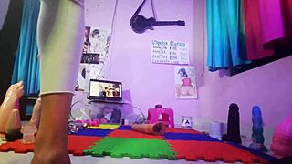 Te gusta follarte a las chicas de colegio con joi anal y big black cock orgasm.