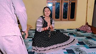 Babe Talking About Her Mother Fuck To Getting More Pleasure