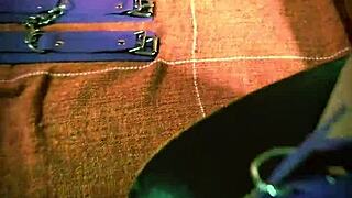 Корно трахает горячую жену после её шалостей с ледибоем