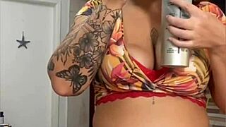 limpando casa com buceta rachando exhibitionist