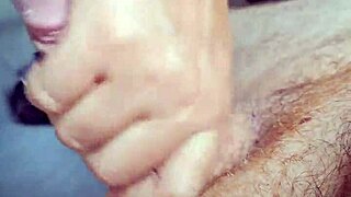 enteada novinha bateu uma punhetinha no padastro quando n�o havia mais ningu�m em casa