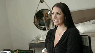 Experienced Stallion From Italy Knows How To Fuck Australian Milf