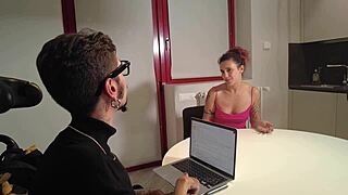 Francesca Prende Lezioni Di Sottomissione Dal Coach Disabile