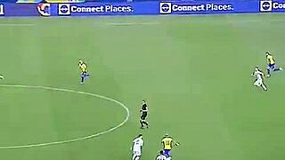 Novinho metendo na argentina gostosa com muita paixão e energia.