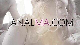 Милфа-кугарша анально ебется на улице с тещей табу