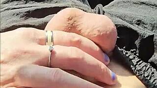 Driftwood and barefoot kontessa masturbate at beach with cumshot 😎