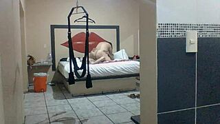 Mexicana culona puta comes to suck and fuck