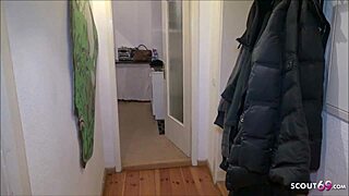 Angetrunkene Nachbarin Fickt Schwarzen - Freundin Guckt Zu - German Milf