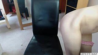 Main memek ketat basah di webcam