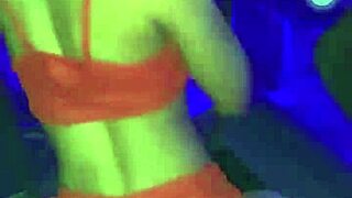 nicks rodrigues dancing funk at the party with novinha safada