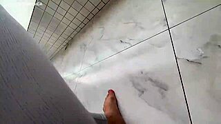 contratei essa empregada que delícia de bunda deixei ela toda molhada