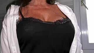 Hairy Cougar Says Fuck Me Hard