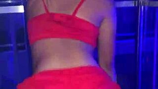 nicks rodrigues dancing funk at the party with novinha safada