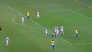 Novinho metendo na argentina gostosa com muita paixão e energia.