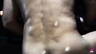 Brunette Panas Stokking Hak Dobel Tembus Kelab Seks Gelap