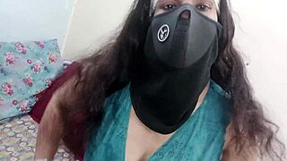 Step brother-in-law is crazy about Debor Bhabhi's pussy 😍