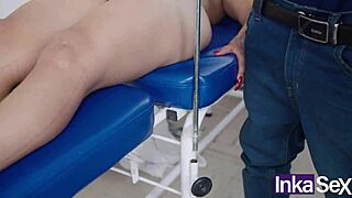 A latina woman deceives her husband at the hospital