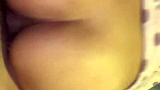 sexo casero sentones de mi esposa antes de dormir pareja real.