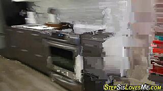 amateur stepsis gets cumshot