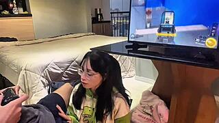 Gaming blowjob with Amberzinha – intense distraction.