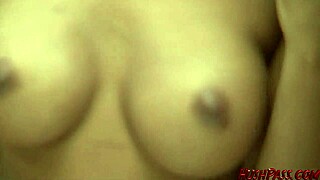 candice nicole wants to fuck this white freak of nature 😏