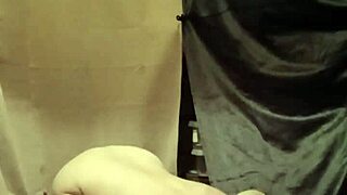 esclave f autoseance pinces pisse