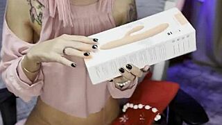 Trying new santa's gift for my pussy and getting hot orgasm 😈