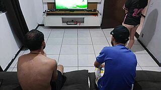 Meu Marido Me Perdeu Na Aposta E Eu Fiquei Com O Amigo Dele Na Frente Dele