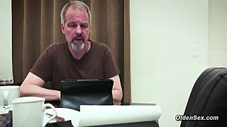 Teen chats with stepdad during kitchen chores