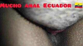 lamiendo culo y vagina de mi esposa ecuatoriana culona en cuatro pronto vídeo completo en xvideos red 😍