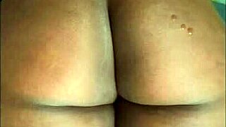 sexy milf taking a bath with riding and moaning