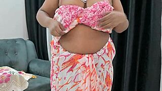 indian bhabhi shows off her hot boobs