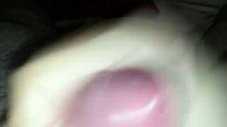 i give the best handjob leading to a huge cumshot