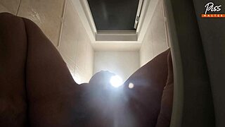 Vil du se min guldregn pisning?