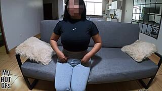 I love fucking my girlfriend's wet pussy, she's so beautiful and pretty, creampie feels amazing