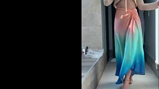 sensual mature milf enjoys homemade amateur outdoor voyeur moments