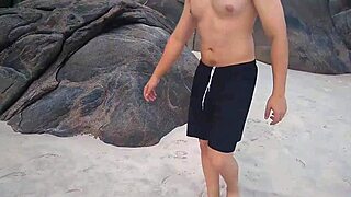 Elmentem a nátusztrándra, hogy kültéri szexet csináljak