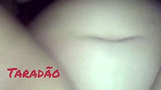 puta safada chupando meu pau