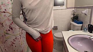 Hot wet pee desperation golden shower