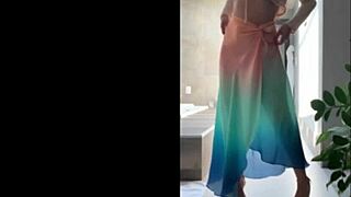 sensual mature milf enjoys homemade amateur outdoor voyeur moments