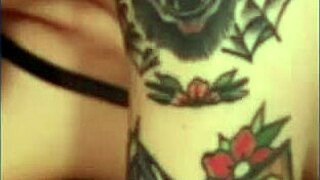 Gorgeous Redhead Makes Herself Cum