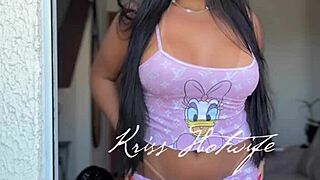 A vizinha peladinha te espera no melhor fan club