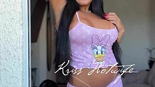 A vizinha peladinha te espera no melhor fan club