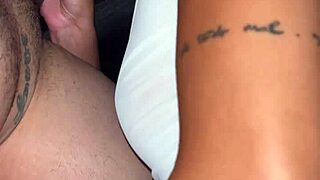 novinha giving a blowjob