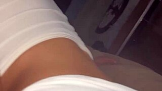 novinha giving a blowjob