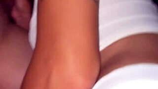 novinha giving a blowjob