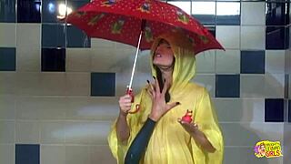 i showerd with latex coverd brunette, then plowd the lesbian with sex toys